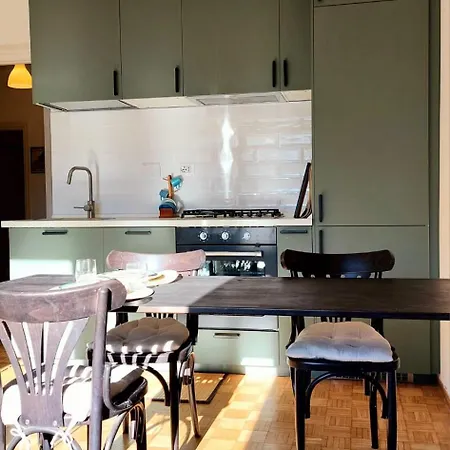 Oasi Urbana: Confort E Stile דירה *